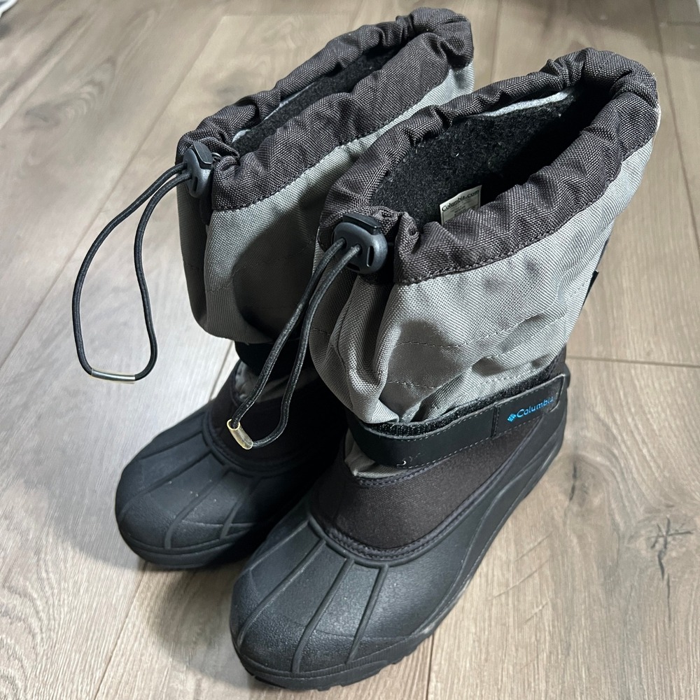 Columbia Powderbug Plus II‎ KIDS Size 6 Waterproof Winter Snow Boots Black Gray